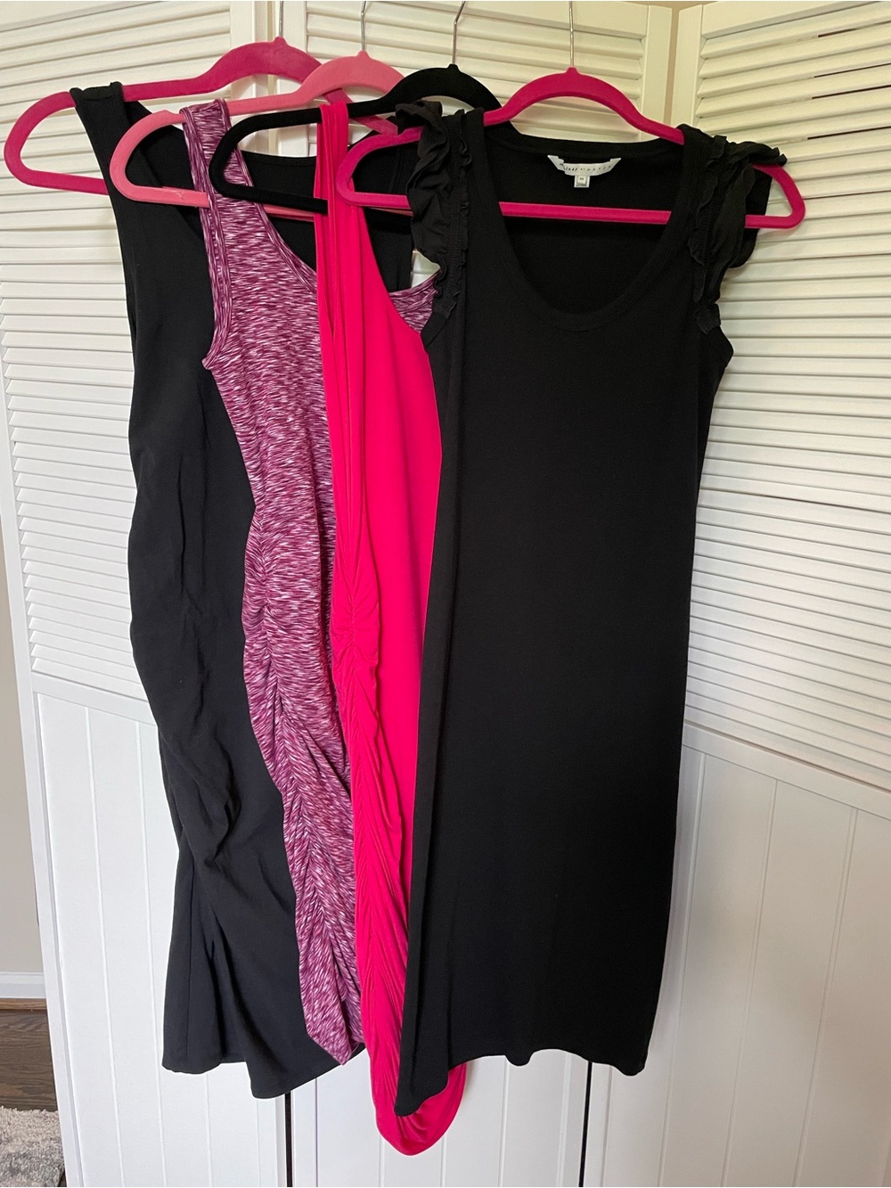 4 Maternity dresses - Maternity dress bundle Ingrid & Isabelle Hatch sleeveless